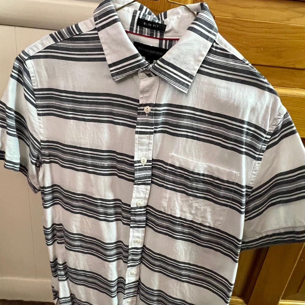 Banana Republic short sleeve button down shirt